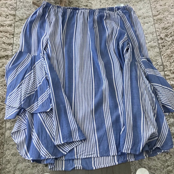 BEAUTIFUL, LIGHT AND BREAZY, BELL TOP BY FEVER ✨ - Picture 3 of 7